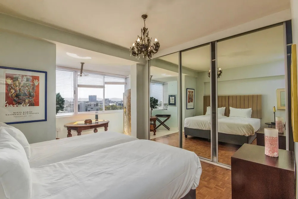 Green Point 2 Bedroom Apartment With Enclosed Balcony and Stunning Views
