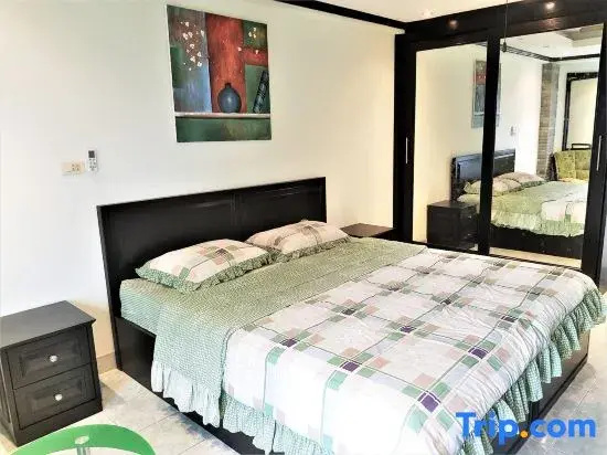 Sea view studio apartment Jomtien beach condominium A3