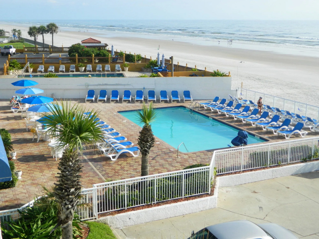 Tropical Winds Resort Hotel