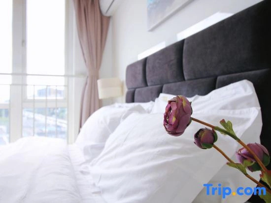 Huamu Hotel (Chengdu Shuangliu International Airport SF Metro Station Branch)
