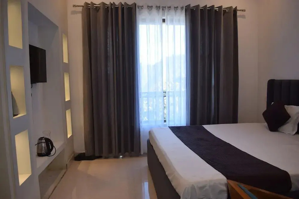 Sarins Mistville 4BHK Villa Mall Road