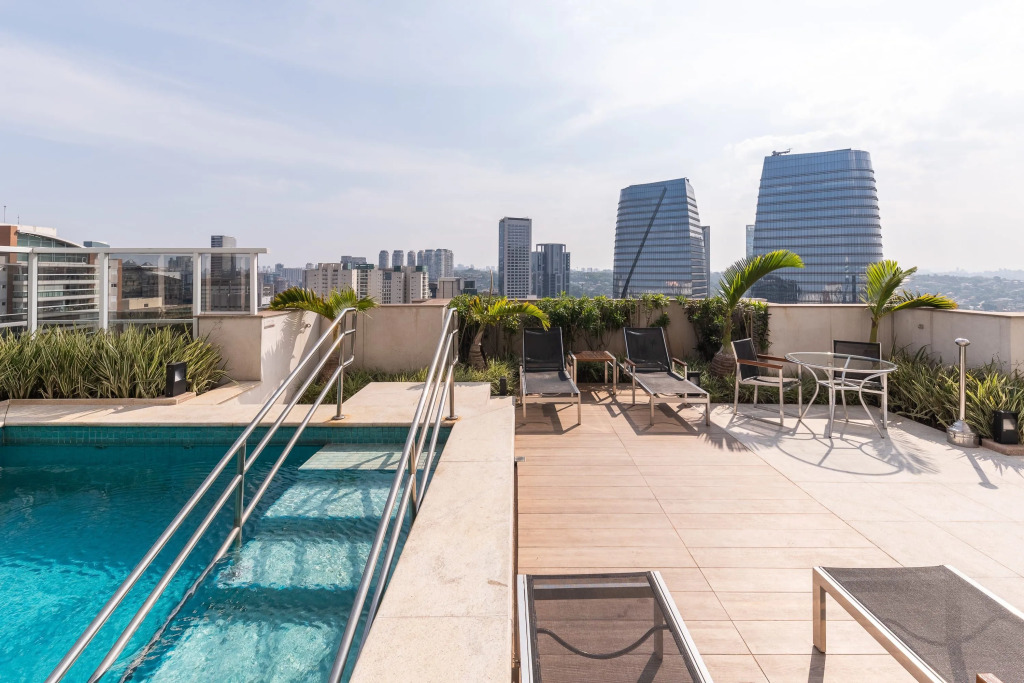 Apartamento luxuoso com vaga e ótima localização | Vila Olímpia