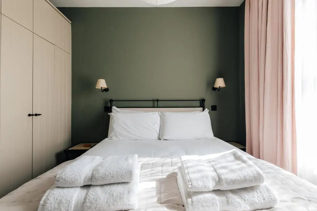 Redland Suites - Apartment 5