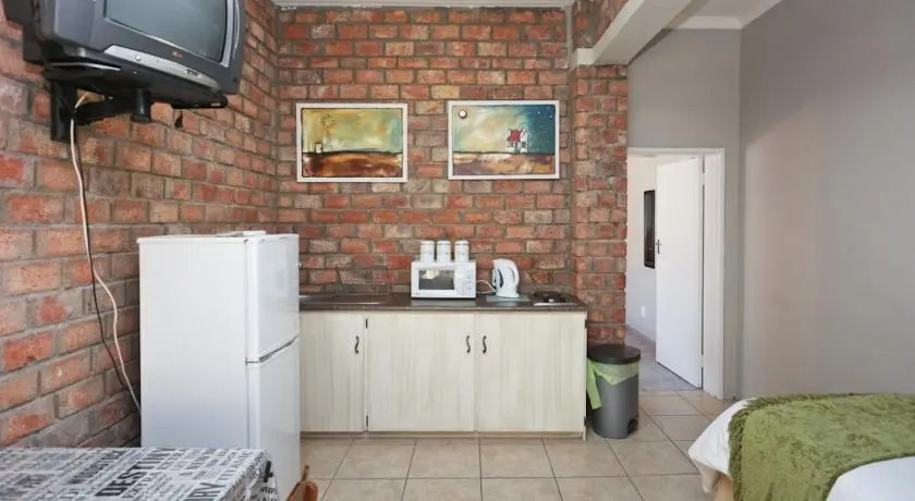 Oudtshoorn Overnight