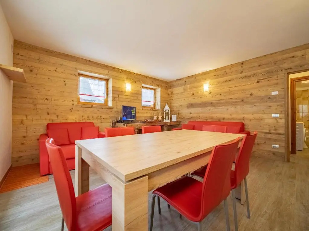 Leveron Apartments