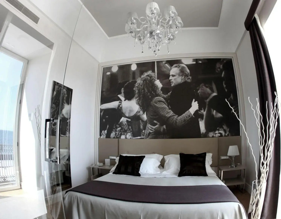 Partenope Relais