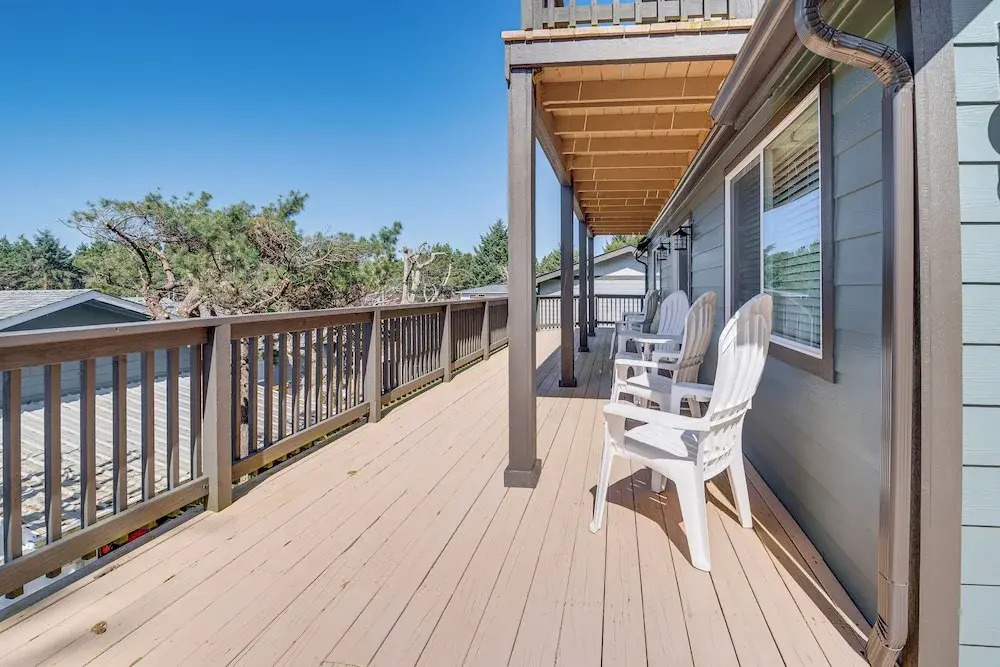 Chic Westport Vacation Rental, Walk to Beach!