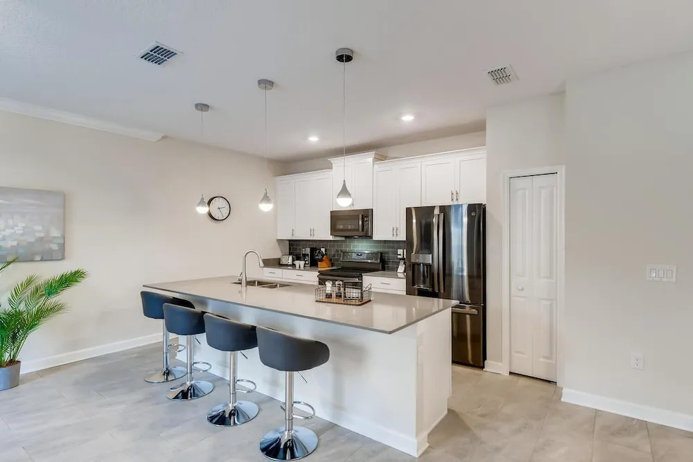 4321 QS - Magical Haven Townhome w/ Pool