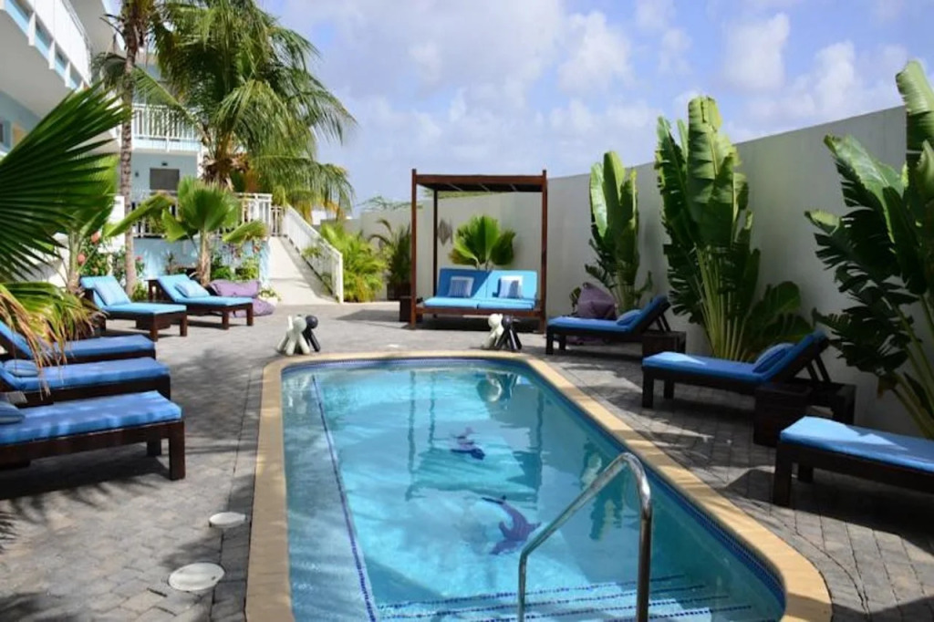 Dolphin Suites