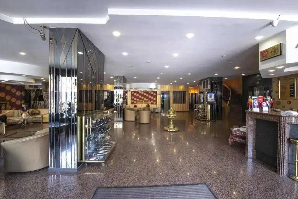 Atiskan Hotel