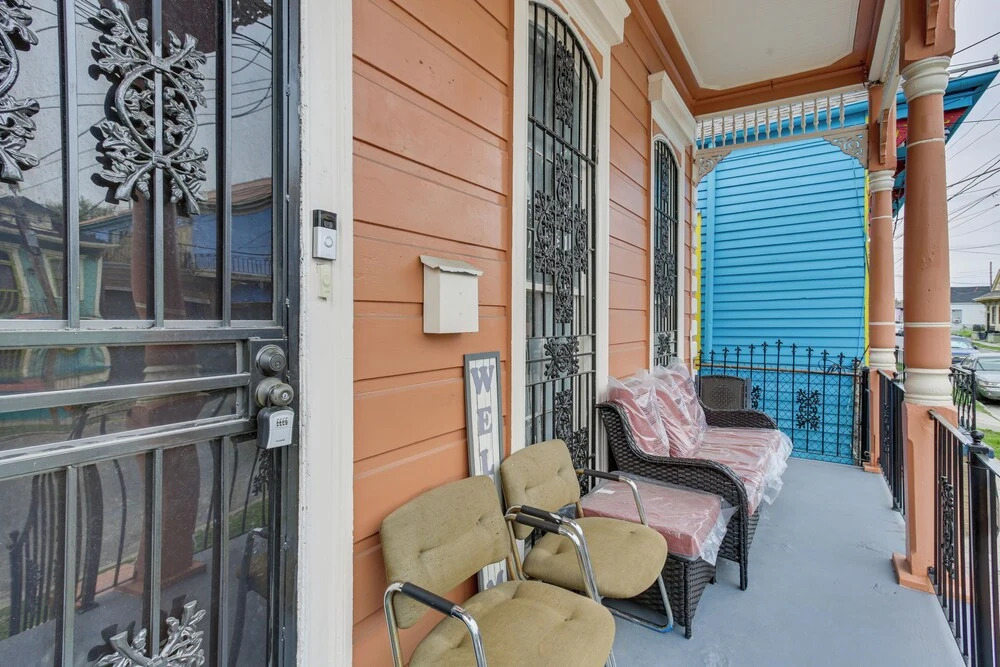 Nola Home w/ Front Porch ~ 1 Mi to French Quarter