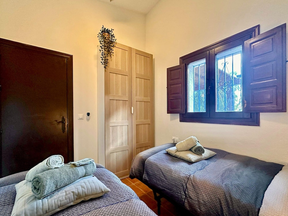 Villa in Malaga, private pool and sea view