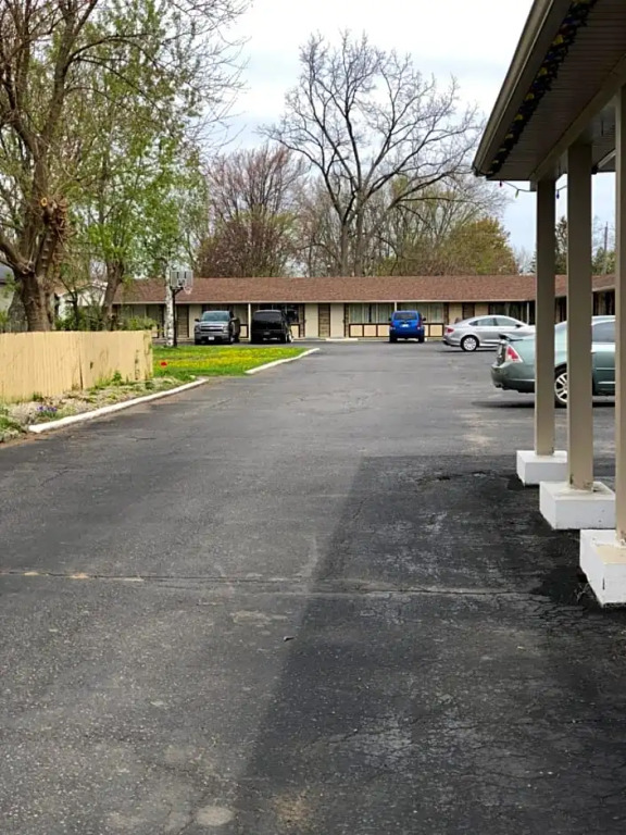 Grand Motel