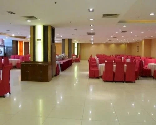 Jin Long Hua Ting Business Hotel
