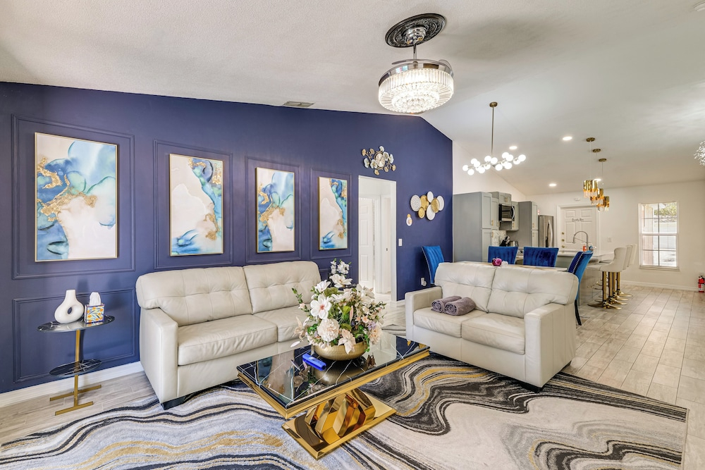 5 Mi to Disney: Renovated Group Getaway, Game Room