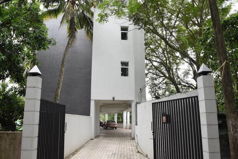 The Green' Apartments