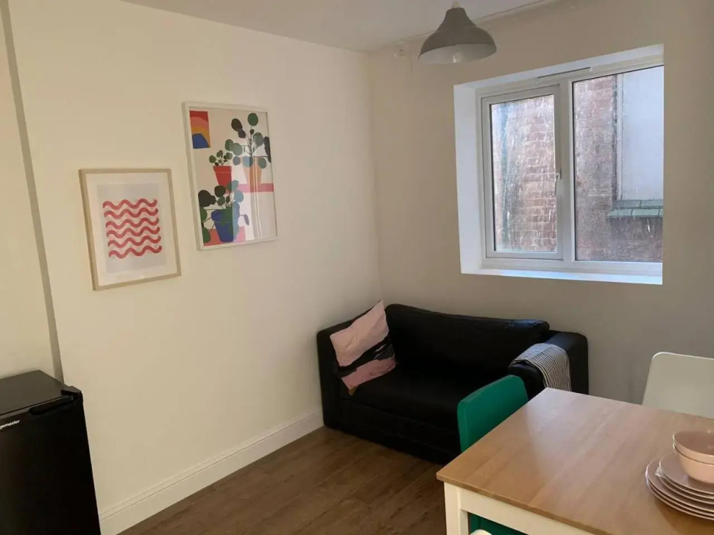 Granby Apartments F-6
