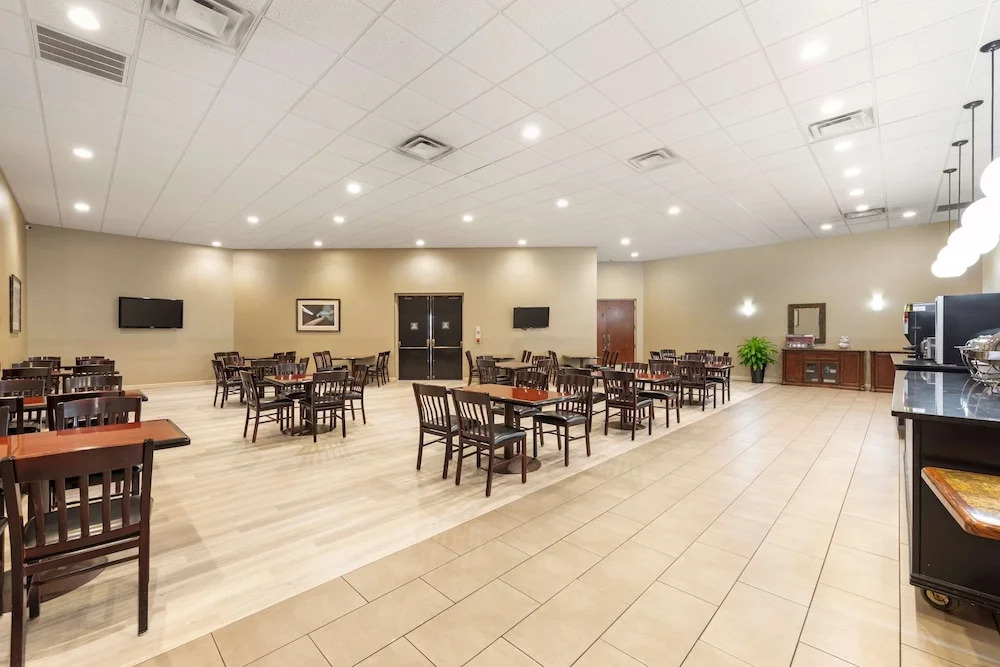 Holiday Inn Huntsville - West