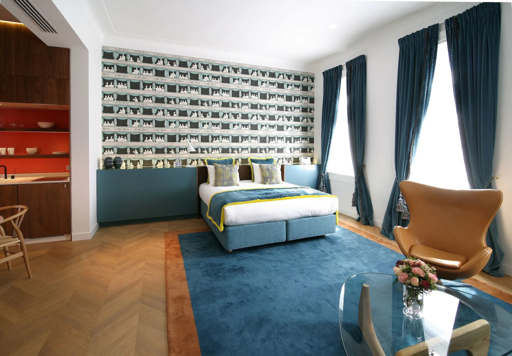 Raphael Suites