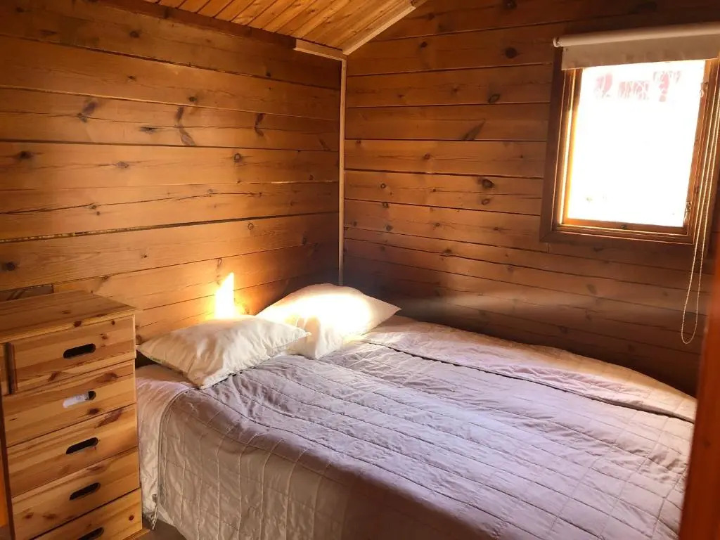 Three Rooms stuga i stugby near National Park