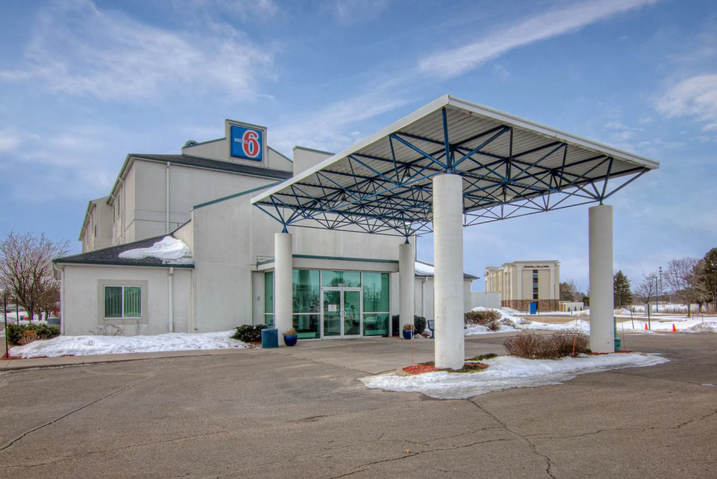 Motel 6 Menomonie