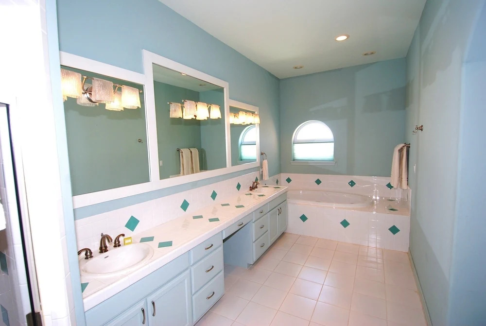 114 Bay Harbor 3 Bedrooms 3 Bathrooms Townhouse