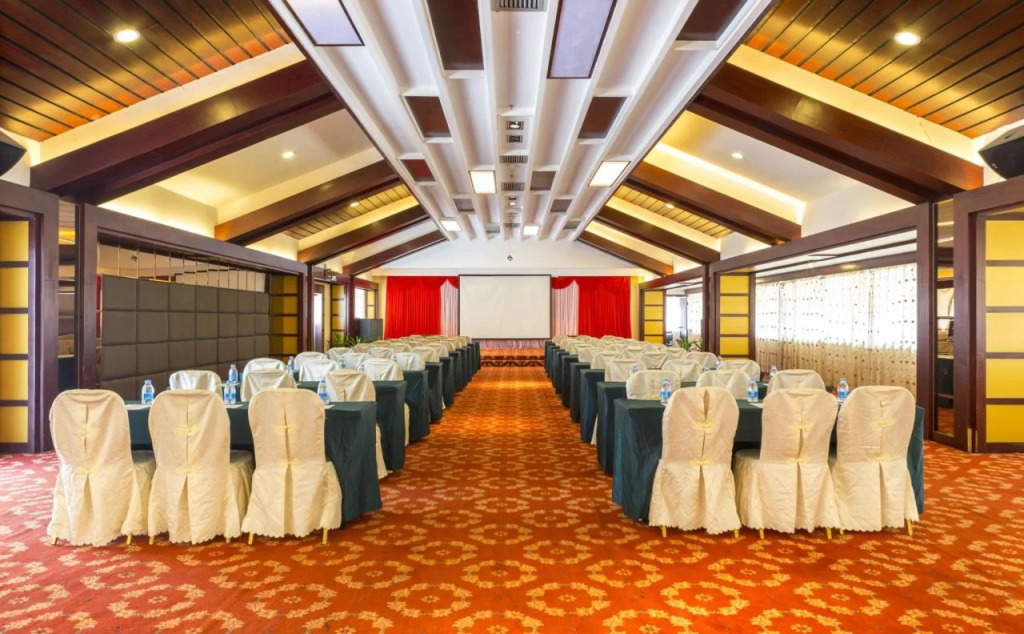 Yangshuo New West Street International Hotel