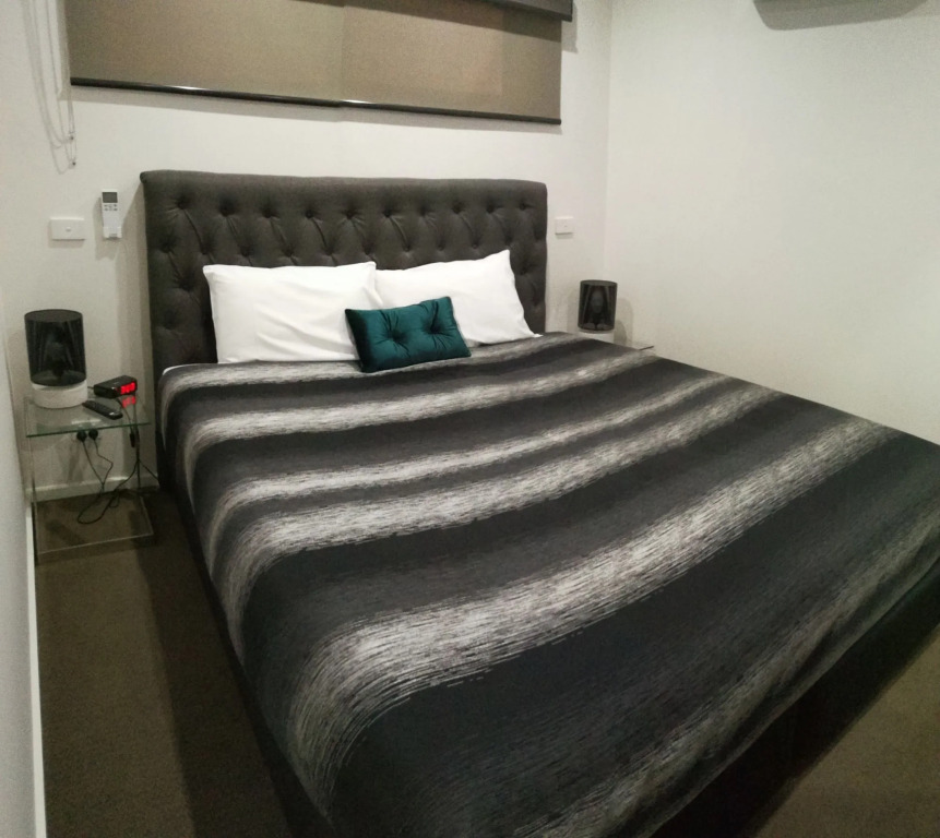 Addison Motor Inn