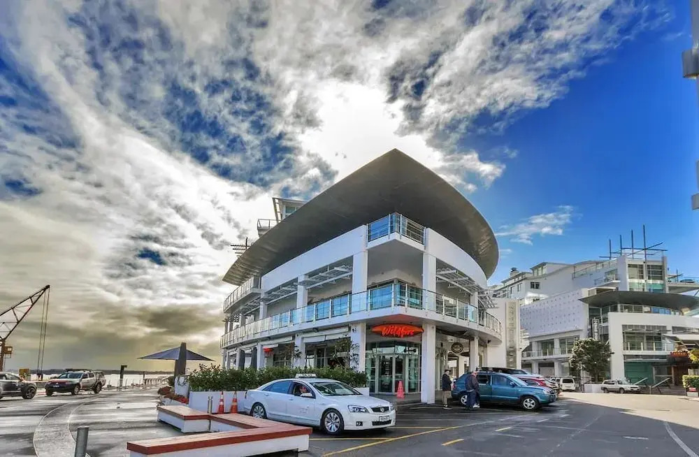 Luxury 2BR Apartment at Central Location