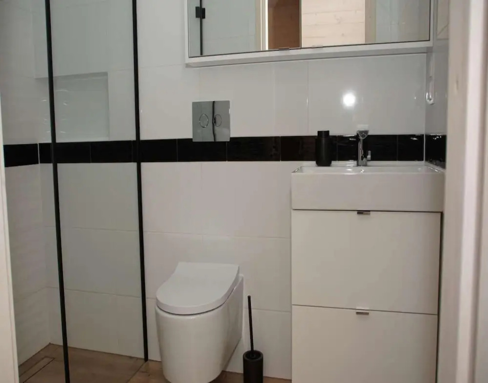 Beautiful holiday home, 2 bedrooms, Mielenko