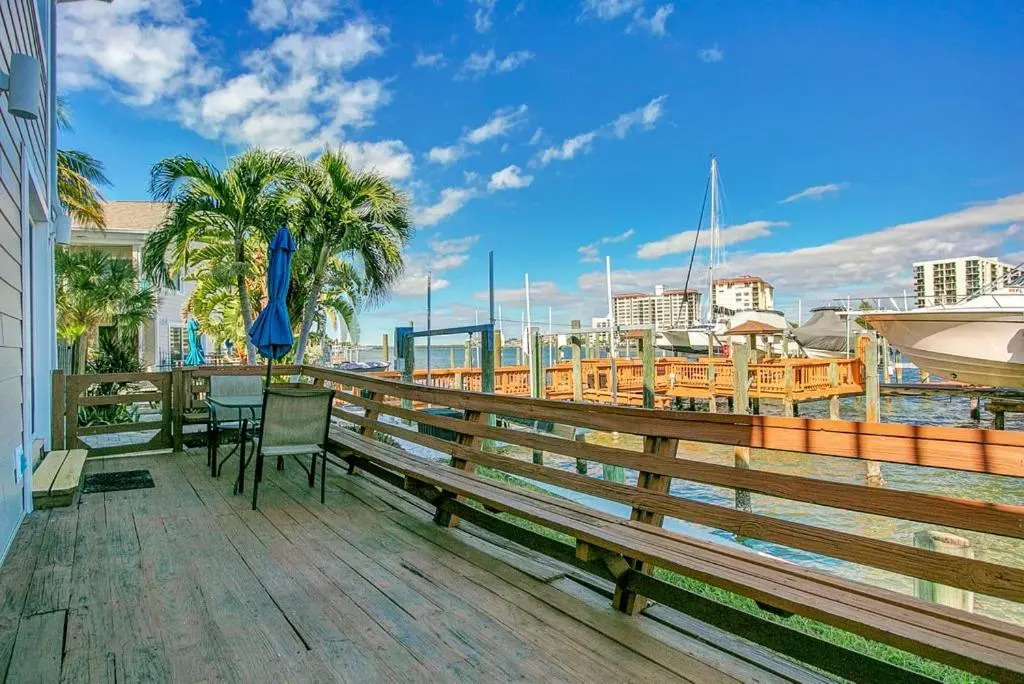 Five Palms Suite 110 - Daily - Weekly - Monthly
