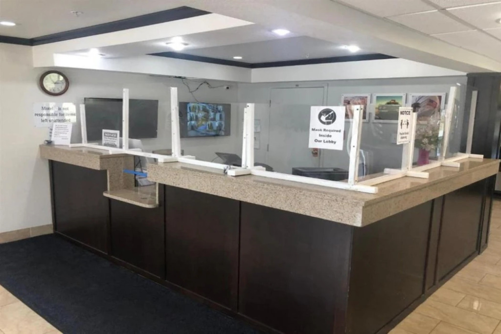 Motel 6 Peoria, IL