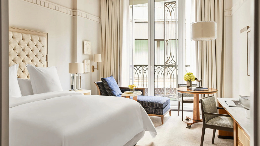 Отель Four Seasons Hotel Madrid