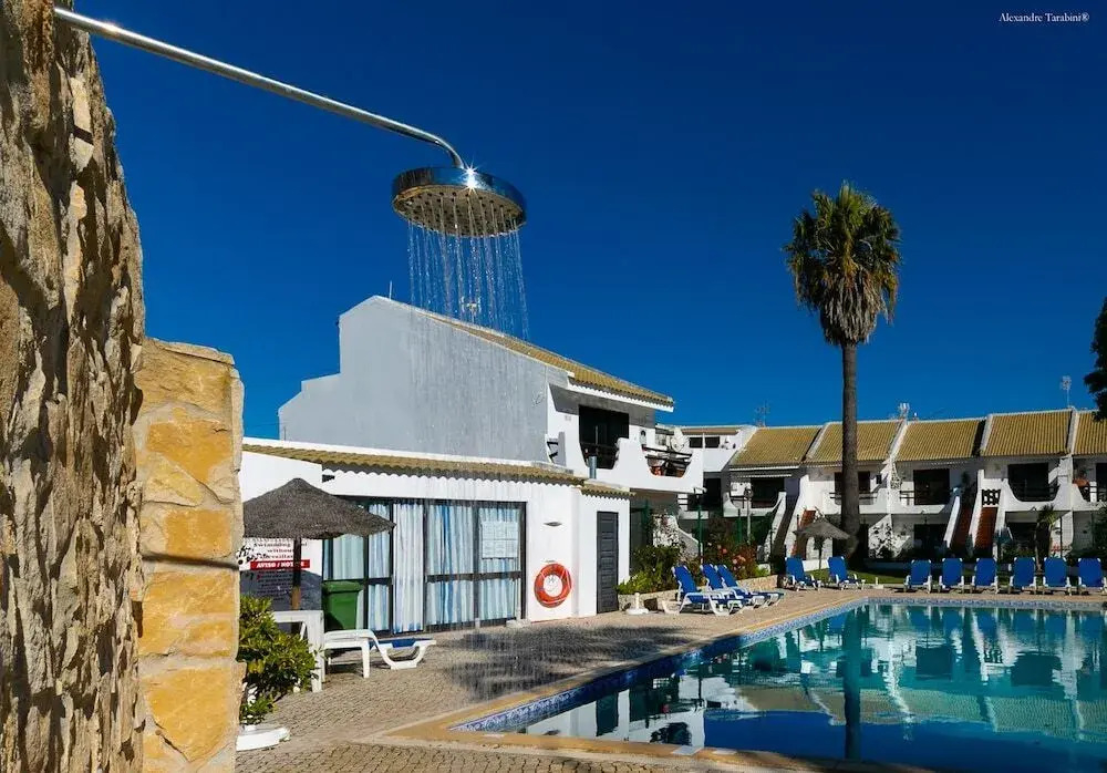 B12 - Pool And Sun Apartment
