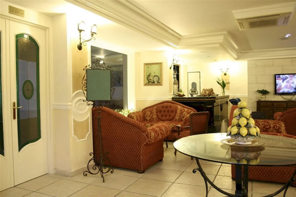 Hotel & Apartments Villa Linda