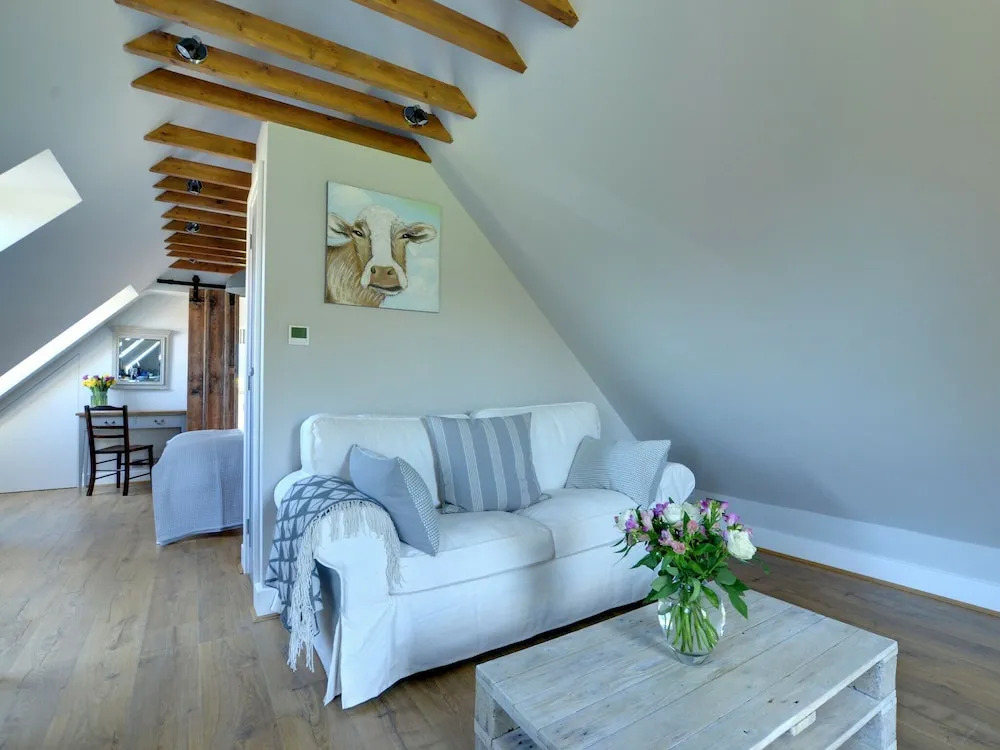 With Wonderful Views, This Could be the Most Romantic Hideaway Ever