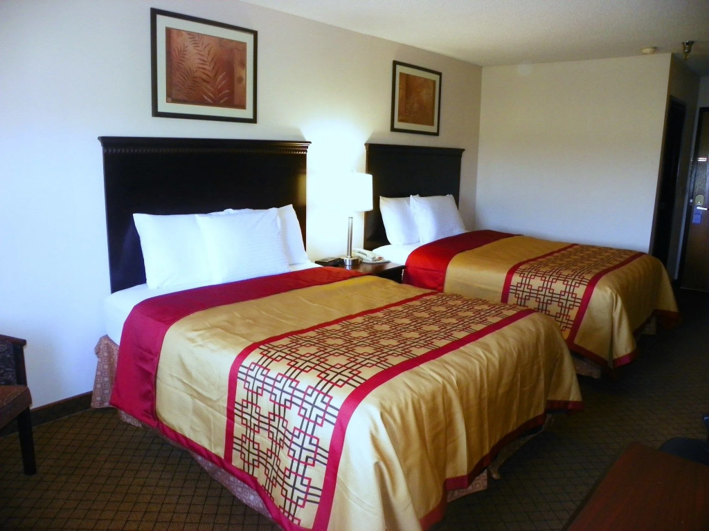Royalton Inn & Suites Upper Sandusky