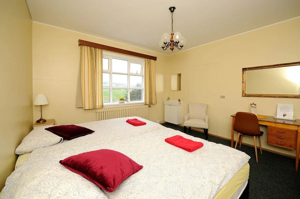 Arsalir Guesthouse Vik B&B