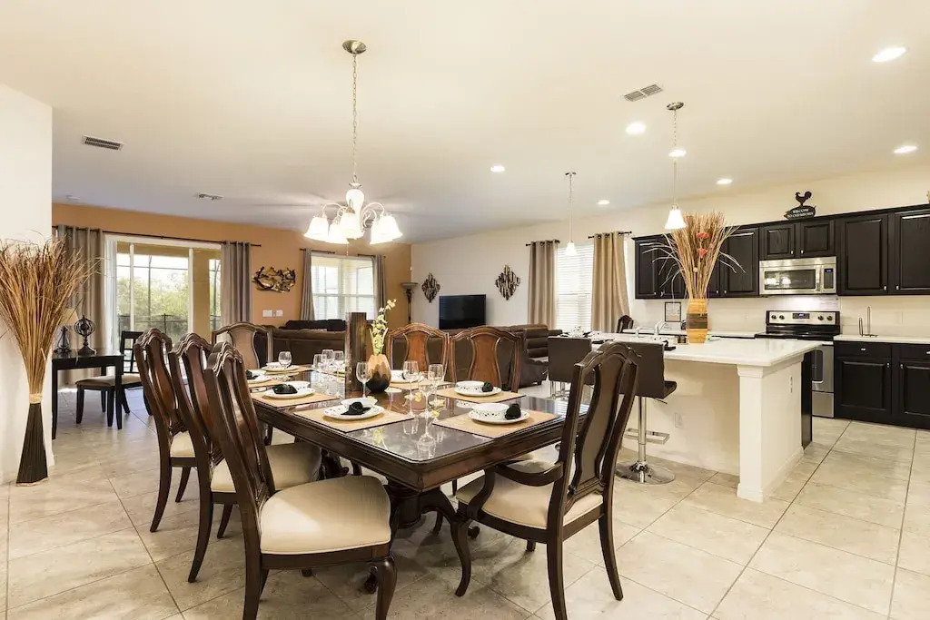 Executive  8 bed Pool & Spa Home Close To Disney, Davenport, US