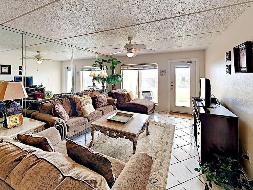 4400 Gulf Blvd Condo Unit 107