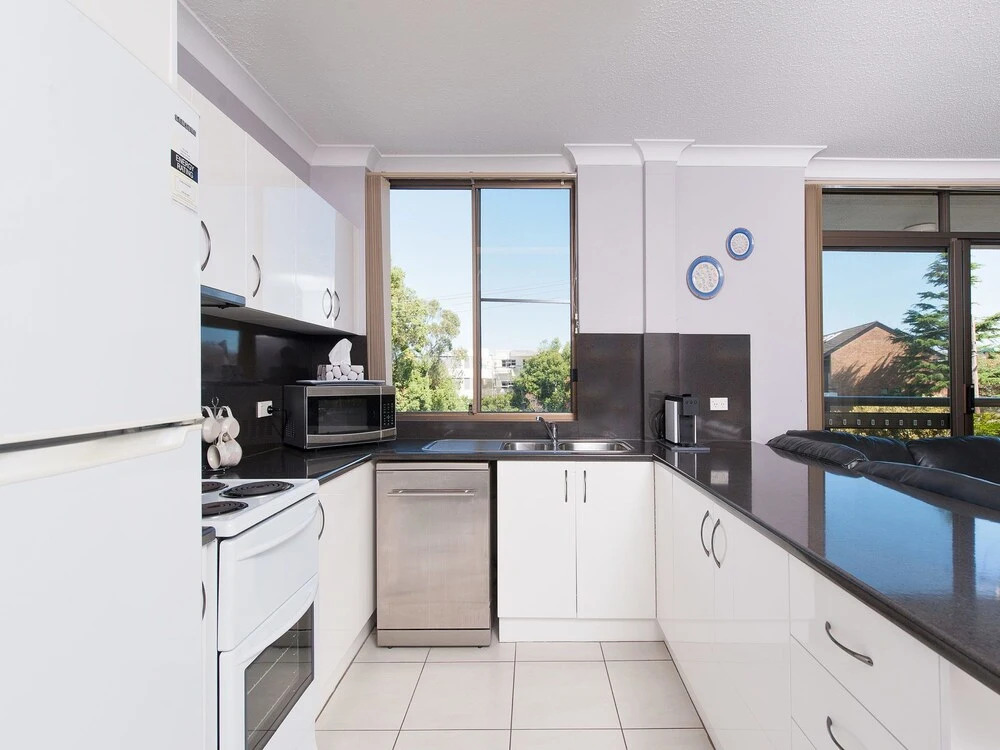 Commodore, Unit 1/9 Donald Street