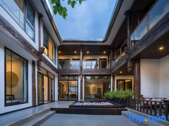Yinjian Designer Private Holiday Courtyard (Lijiang Ancient City Branch)