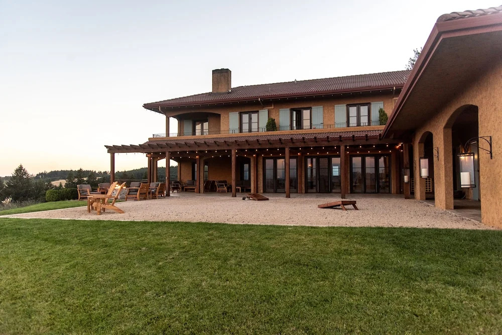 Black Walnut Inn & Vineyard