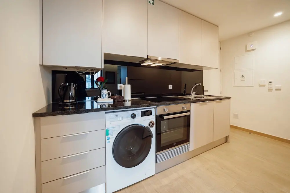 Carmo Residence Porto by Vacationy