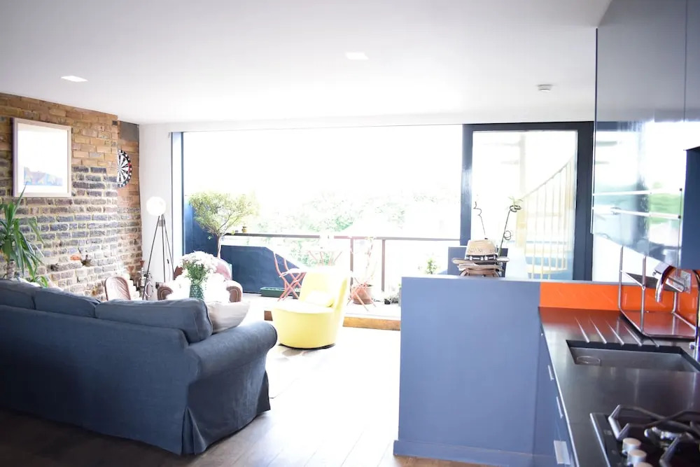 2 Bedroom Rooftop Flat In Central London