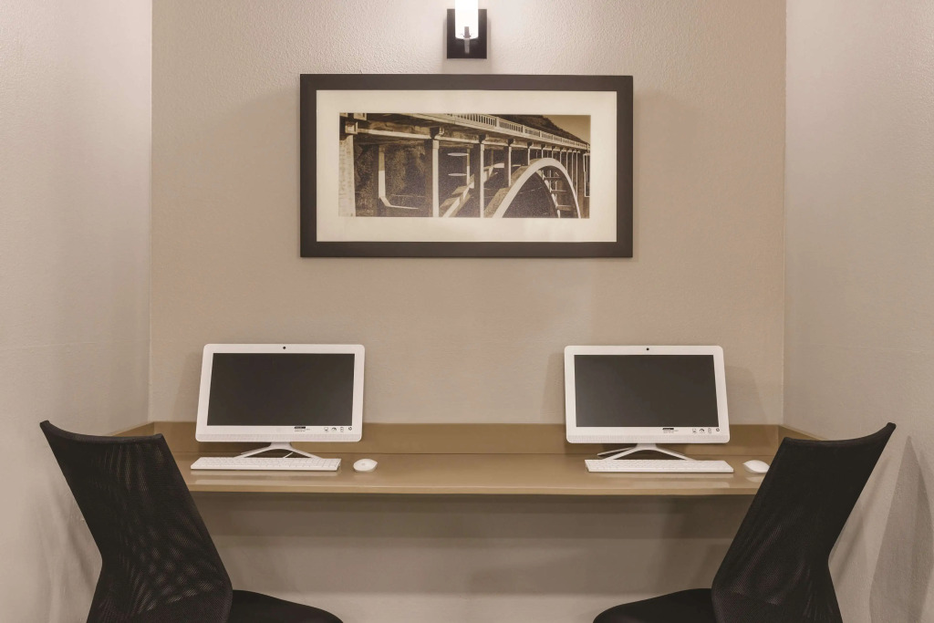 Country Inn & Suites by Radisson, RJ Stadium - Tampa Airport East