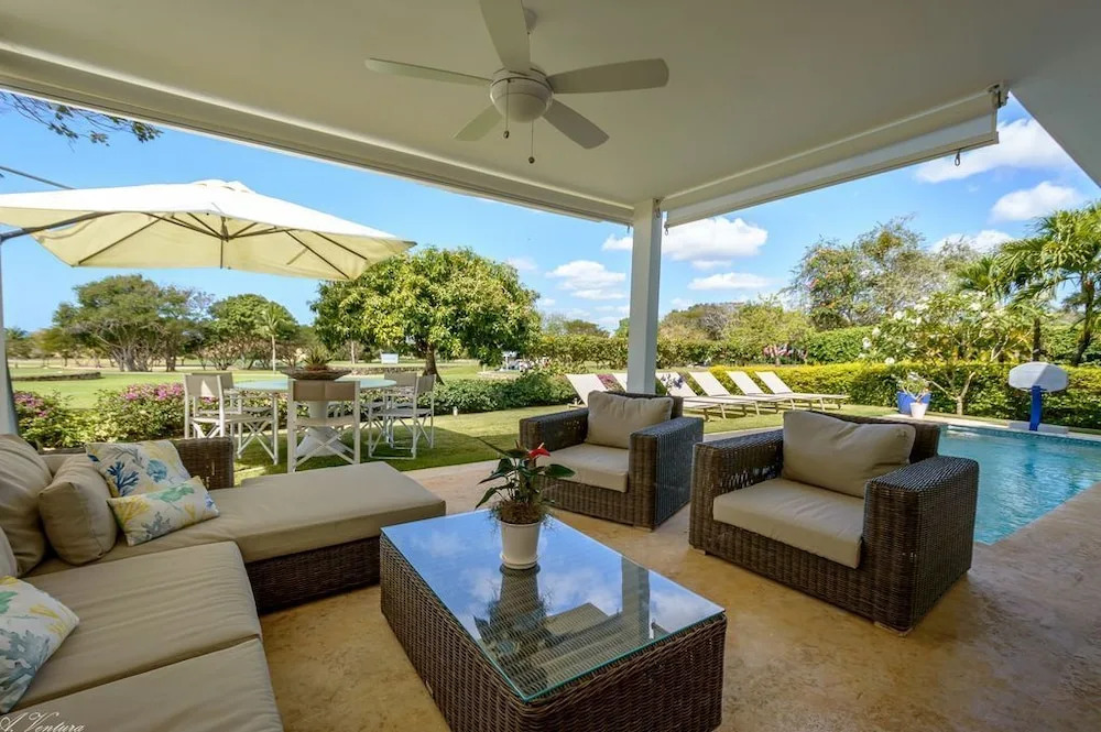 Private Villa with Pool and Golf Cart