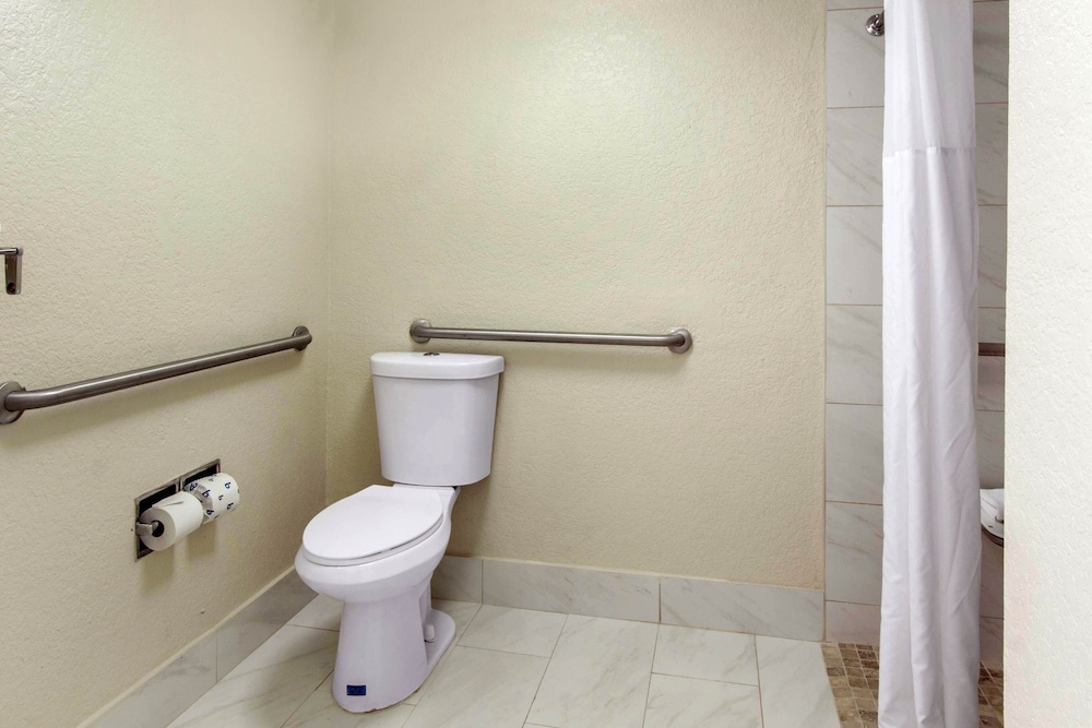 Clarion Hotel & Conference Center Tampa