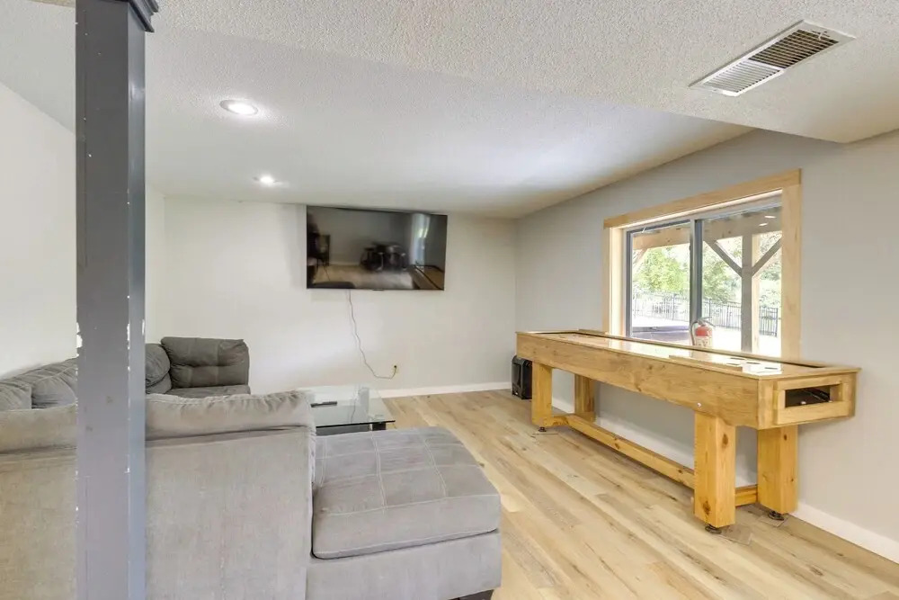 Lakefront Family Home 13 Mi From Gateway Arch!