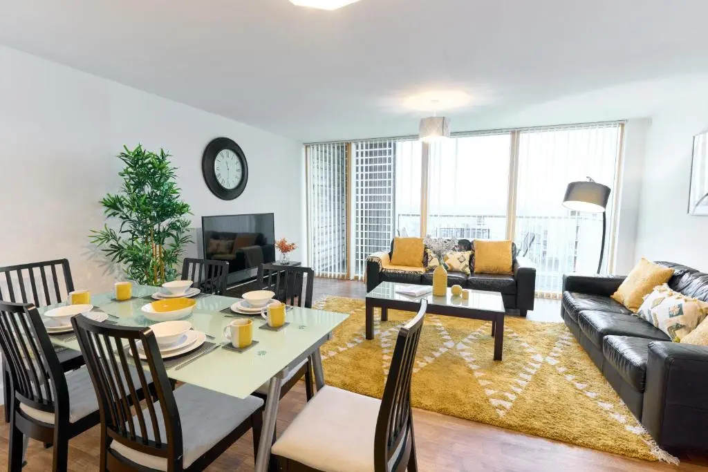ShortstayMK Vizion apartments by Cotels, with free superfast wi-fi, parking